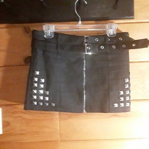 JaWBREAKER Pyramid Studded Skirt With Buckle Sz M